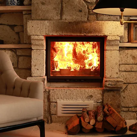 The Six ألاتشاتي