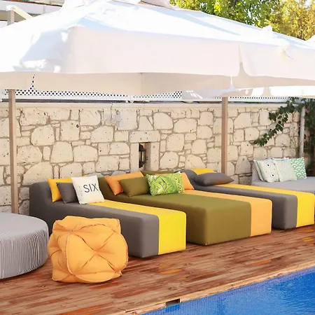 فندق The Six ألاتشاتي