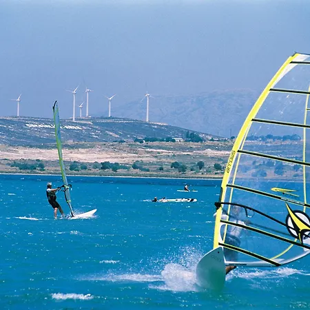 The Six ألاتشاتي