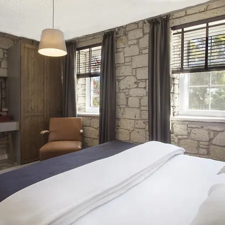 فندق The Six ألاتشاتي