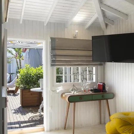 فندق The Six ألاتشاتي