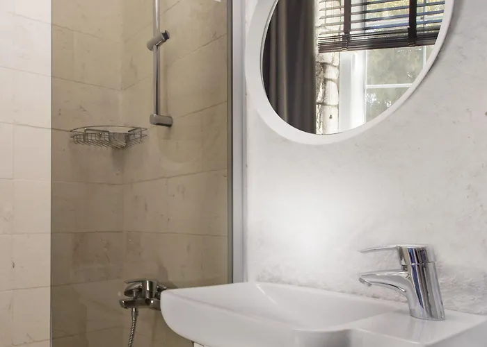 The Six Szálloda Alacati