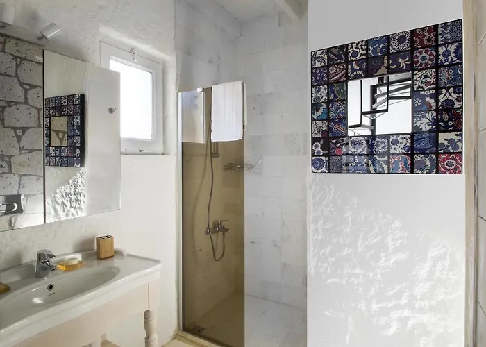 Szálloda The Six 5*