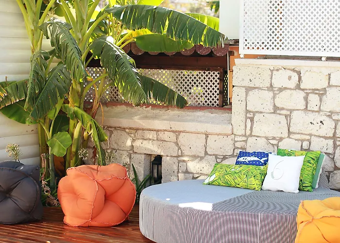 Отель The Six Алачати