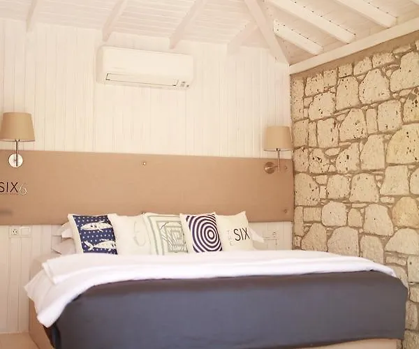 Отель The Six 5*